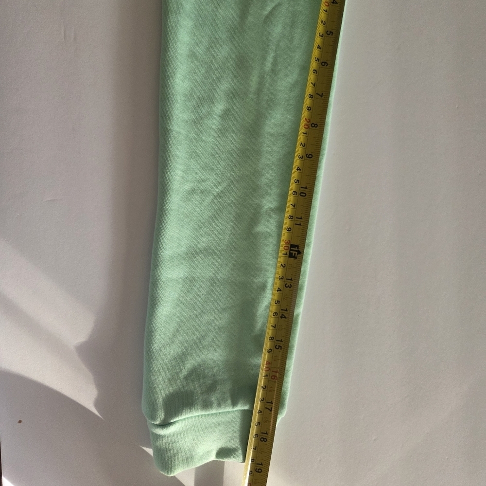 NWOT Mint Green Cropped Pullover size S - Picture 7 of 9